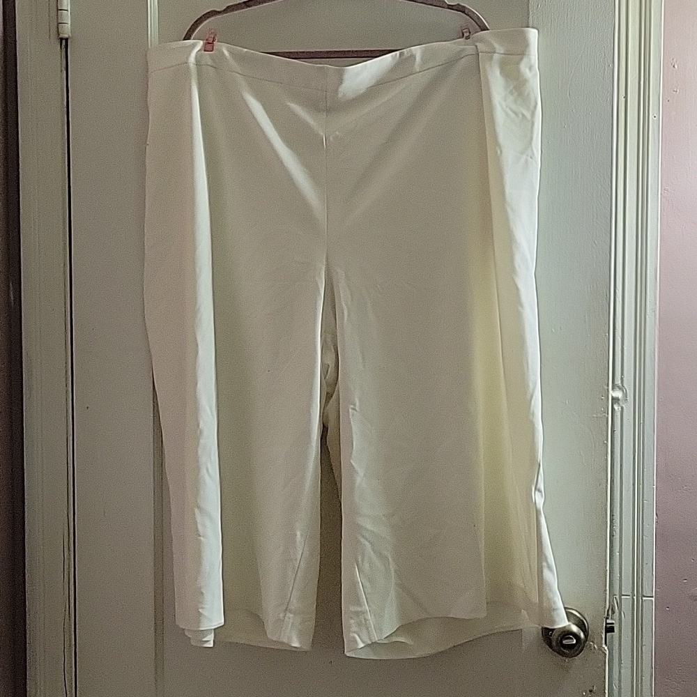 NWT Catherines Refined White/Beige Lined Capri Gaucho Pants Size: 4X, NWT